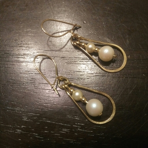 Drop Gold & Pearl earrings - Picture 8 of 8